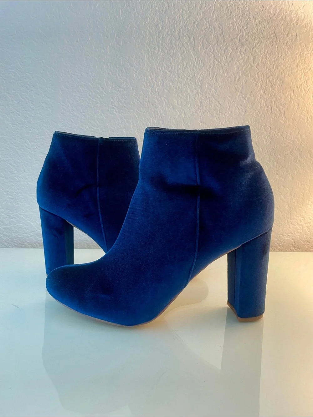 Liliana Velvet Ankle Booties in Navy Blue Size 10
